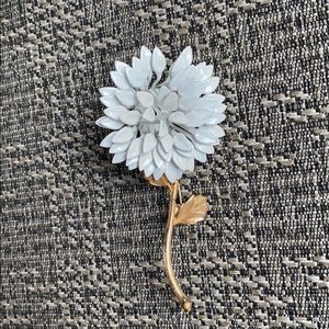 Vintage Lisa Brooch